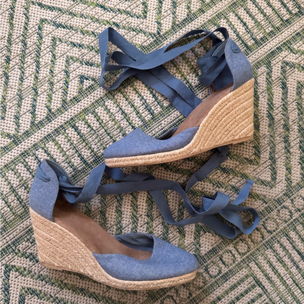 Old Navy Denim Blue Espadrille Wedge Sandals w Ankle Tie Summer VGUC